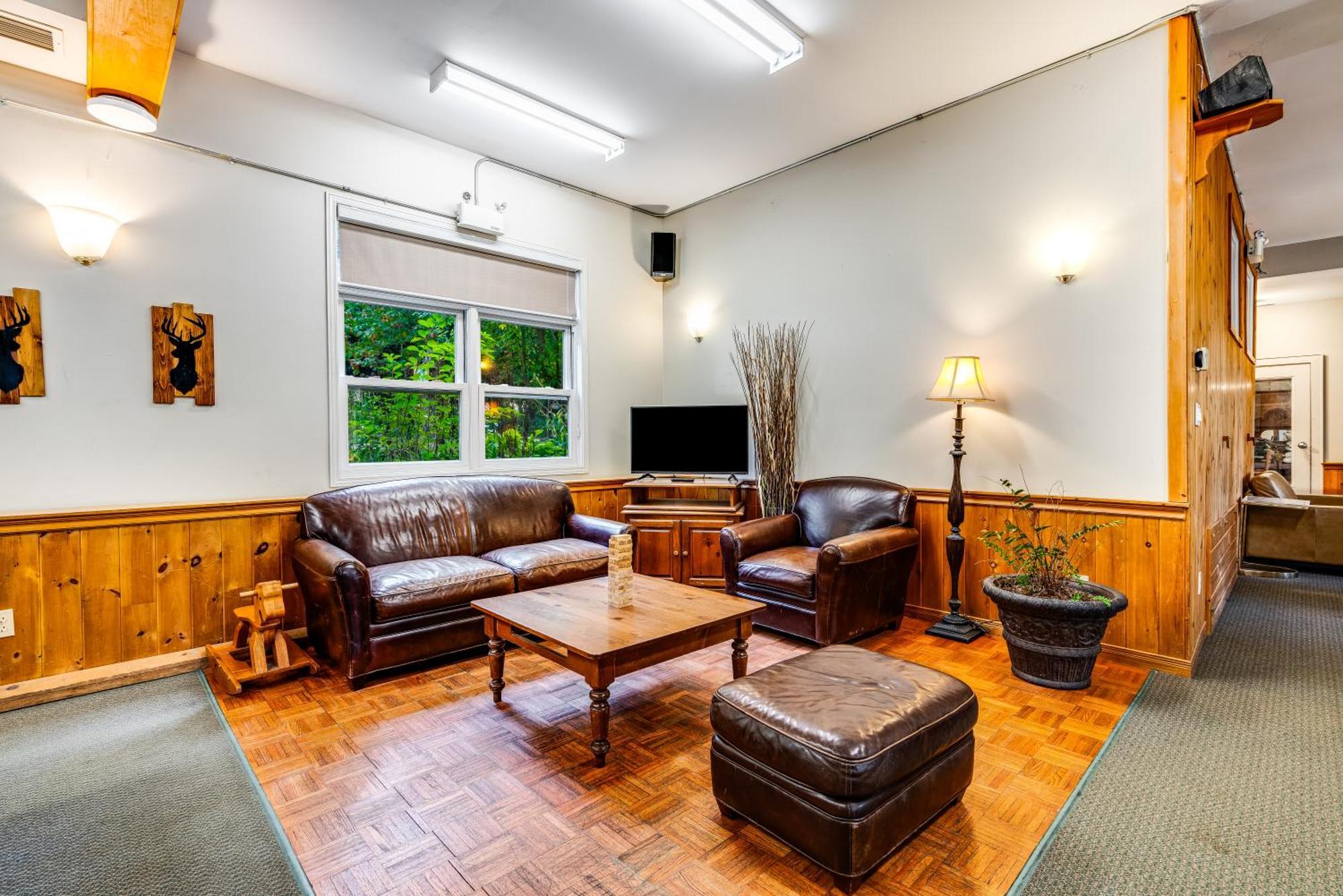 Вилла Muskoka Waterfront Retreat Dwight Экстерьер фото