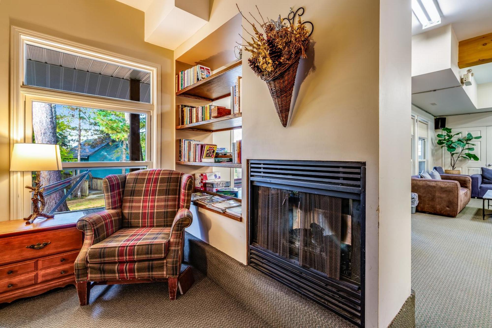 Вилла Muskoka Waterfront Retreat Dwight Экстерьер фото