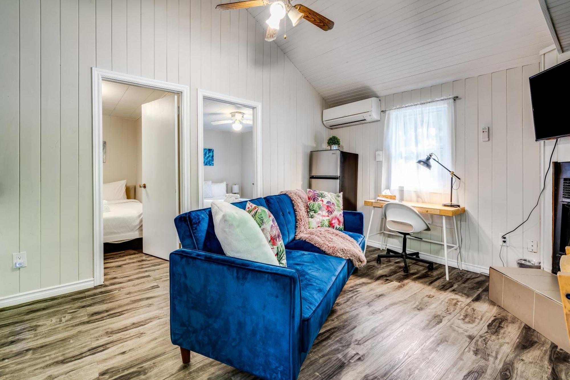 Вилла Muskoka Waterfront Retreat Dwight Экстерьер фото
