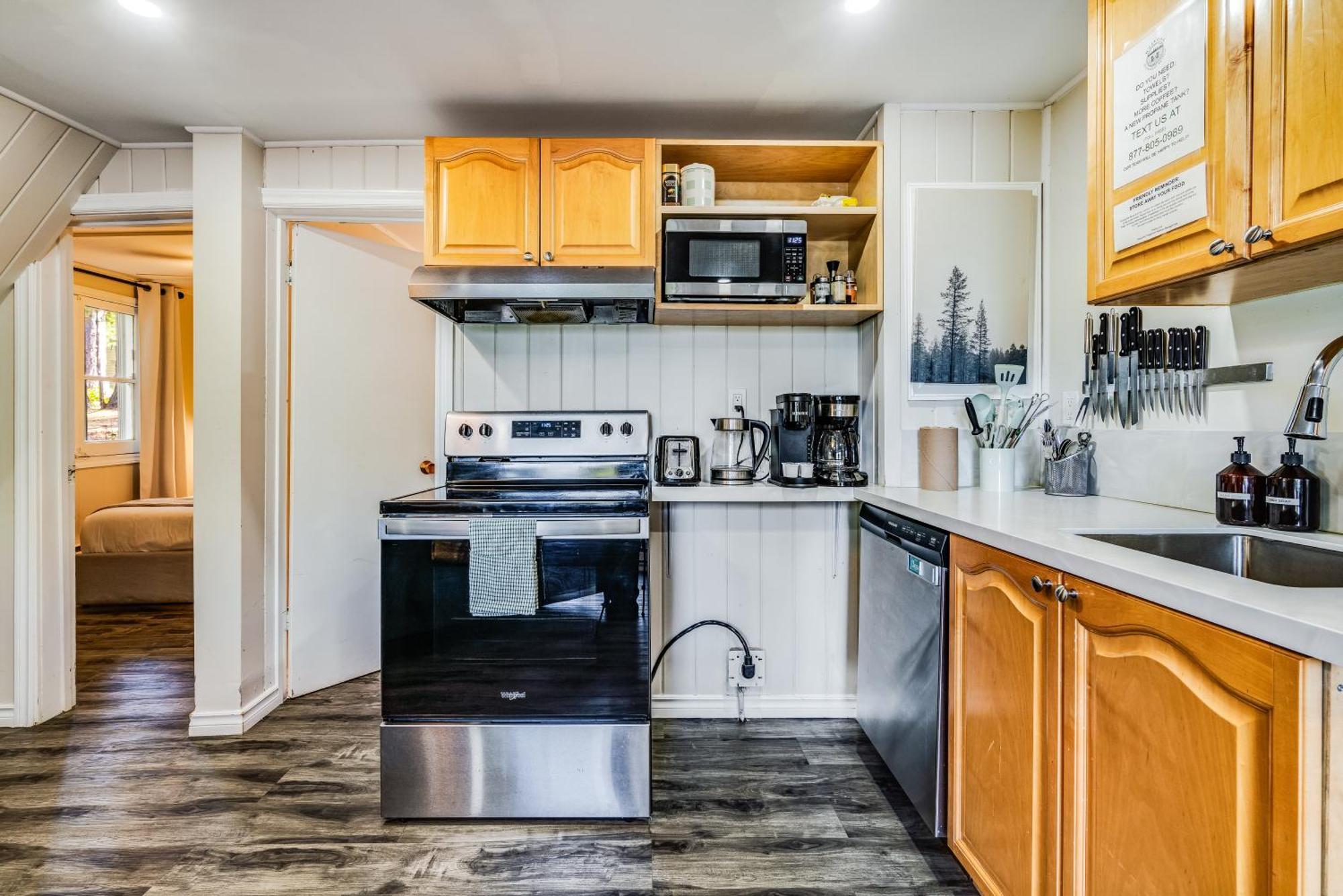 Вилла Muskoka Waterfront Retreat Dwight Экстерьер фото